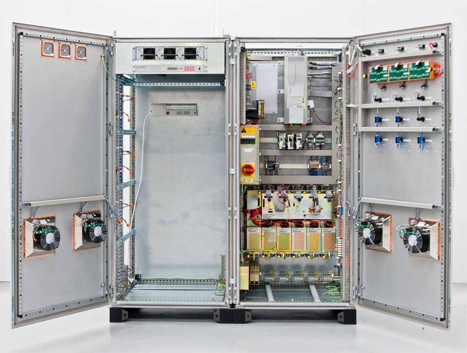 Chinook dual-bay AMB controller cabinet